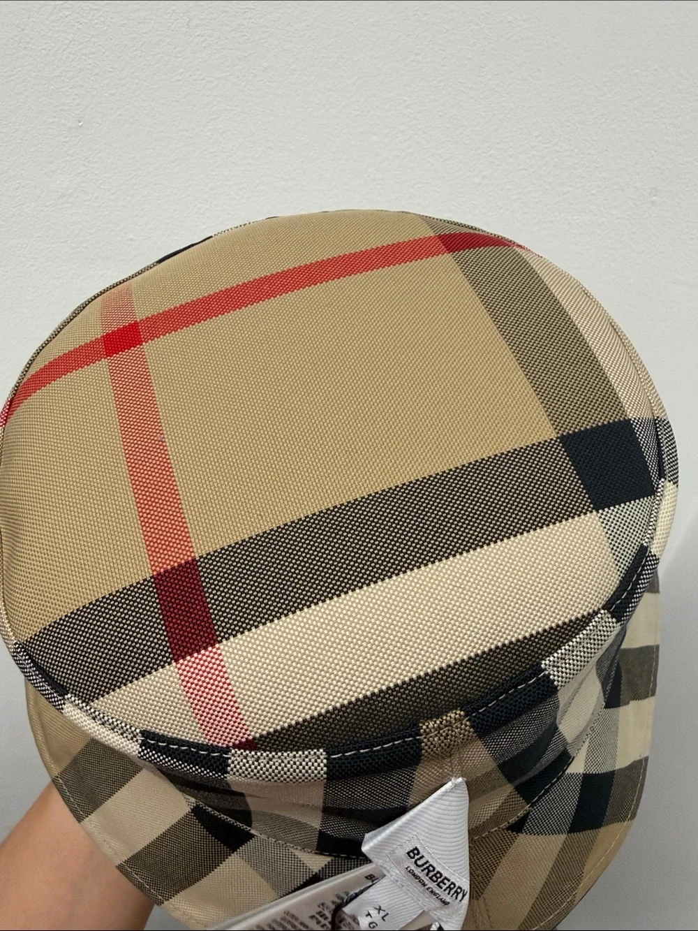 Authentic Burberry Reversible Bucket Hat Unisex. Size XL.